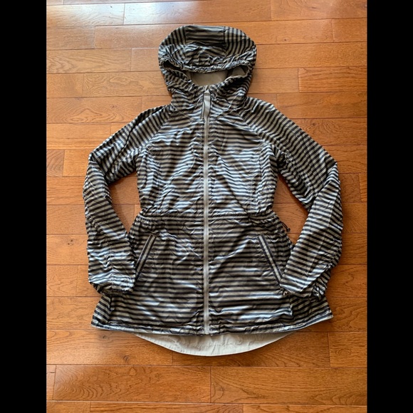 🔥Lululemon Reversible Rain For Daze Jacket/Coat🔥 - Picture 8 of 12